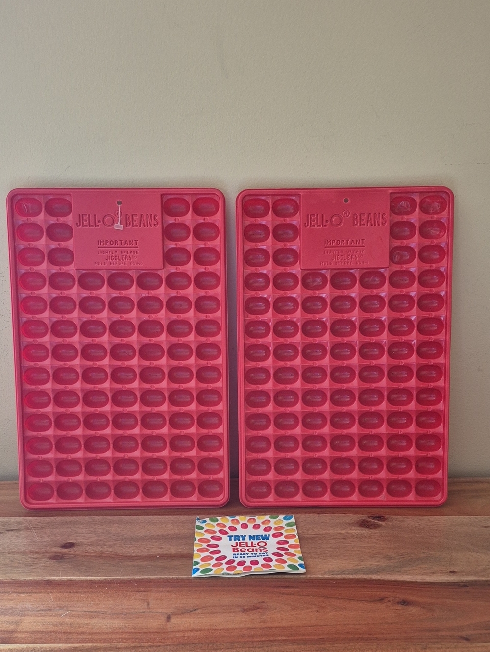 Jello Jigglers Beans Mold Tray Set